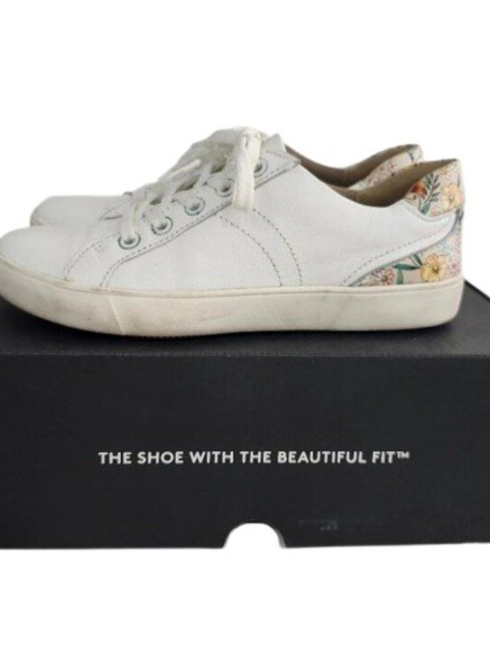 Naturalizer Morrison White Floral Leather Tennis Shoes E7754LZ10620 Womens 6.5